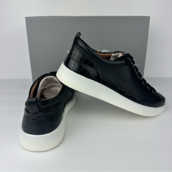 NWB Vionic Winny Leather Embossed Detail Black Lace-Up Sneakers - Size: 5 - Picture 9 of 14